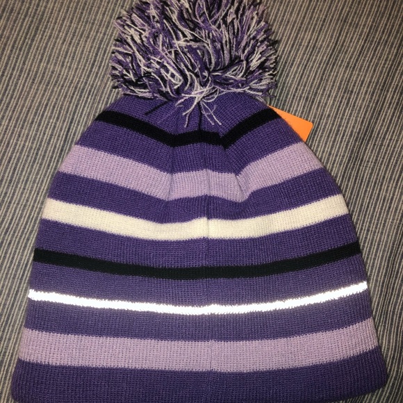 NWT champion beanie🔥🔥 - Picture 2 of 4